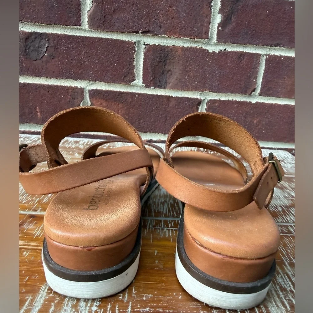 Bertuchi Leather Sandals